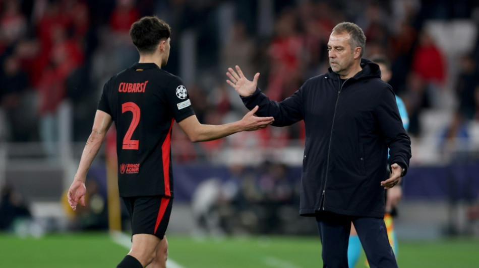 Barca siegt in Unterzahl, Liverpool mit viel Gl&uuml;ck