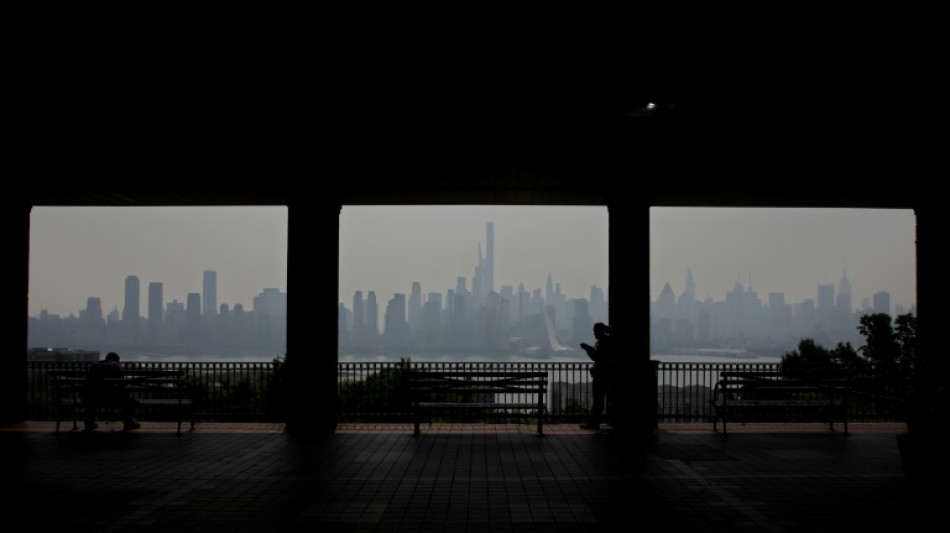 Le Canada br&ucirc;le, la fum&eacute;e se propage des Etats-Unis &agrave; la Norv&egrave;ge 