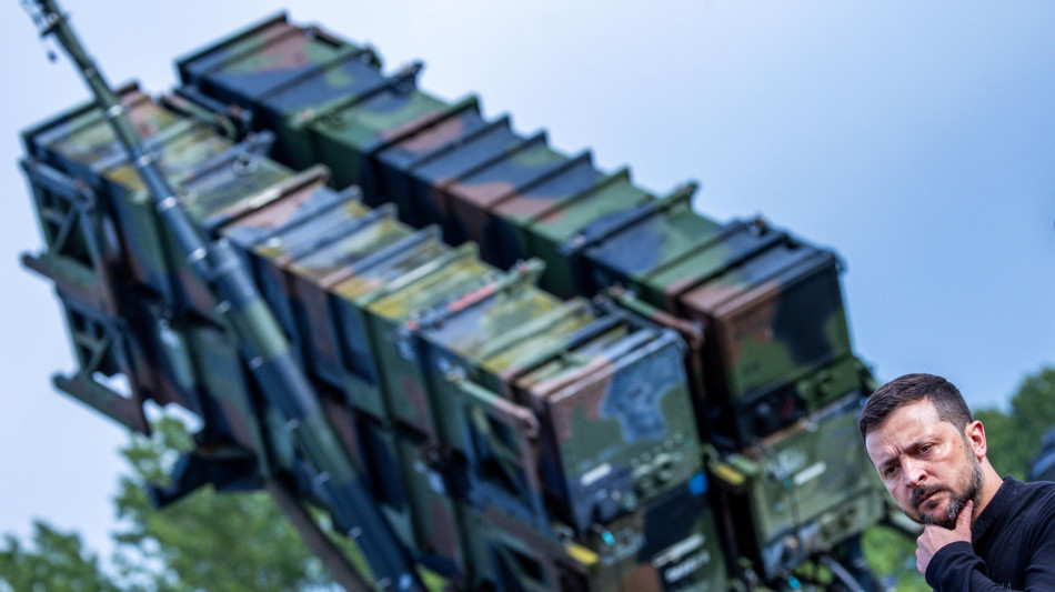 Kiev convoca l'incaricato d'affari Usa dopo stop a armi