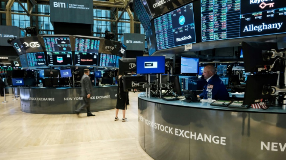 Wall Street termine en hausse, coup de rein avant le week-end f&eacute;ri&eacute;