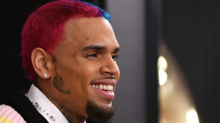 Cantor Chris Brown é detido por suposta agressão em boate