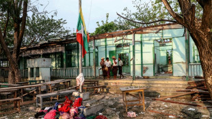 En Birmanie, des familles pleurent leurs enfants victimes d'une frappe aérienne sur leur école