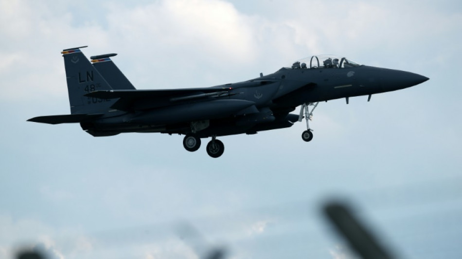 Avi&otilde;es de combate americanos chegam ao Oriente M&eacute;dio
