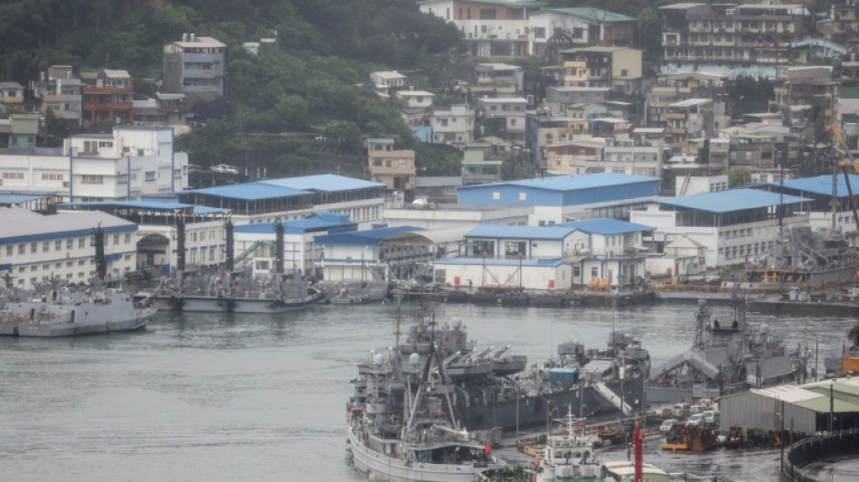 China realiza manobras militares para simular bloqueio de Taiwan