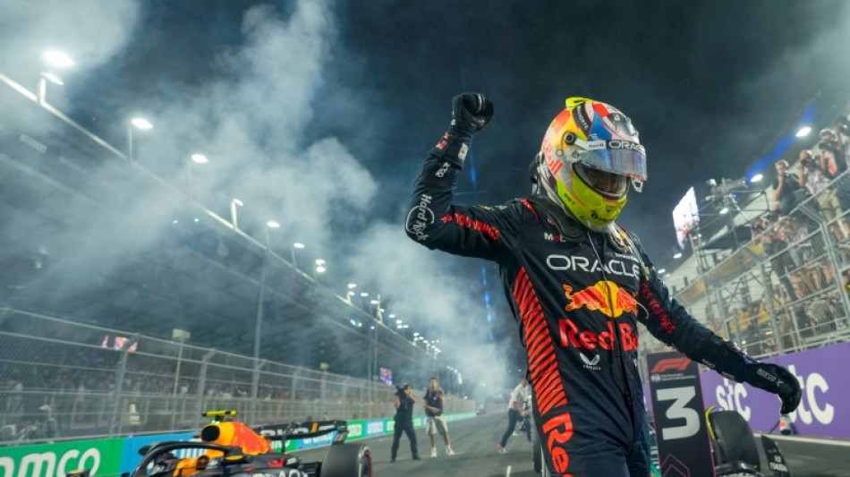 Sergio P&eacute;rez gana en Arabia Saudita, con Verstappen segundo tras una gran remontada