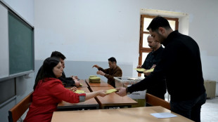 Wahllokale in der T&uuml;rkei schlie&szlig;en nach Schicksalswahl