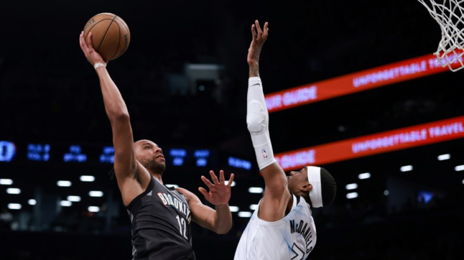 Giannis Antetokounmpo anota 35 puntos en el triunfo de los Bucks sobre los Sixers en la NBA