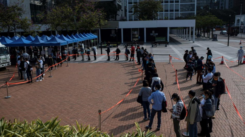 &Oacute;micron asesta un "duro golpe" a sistema sanitario de Hong Kong