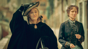 Esce il trailer di Duse, sar&agrave; in concorso a Venezia