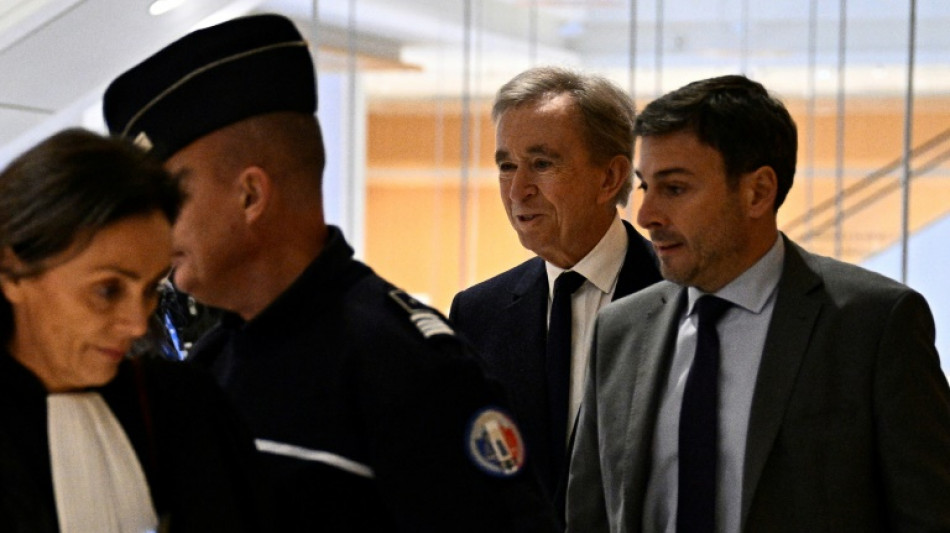 LVMH: Arnault assure ne pas avoir &eacute;t&eacute; "au courant" d'une op&eacute;ration de surveillance de Ruffin