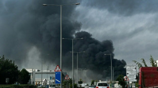 Los misiles iran&iacute;es sacuden las ricas monarqu&iacute;as del Golfo y causan dos muertes