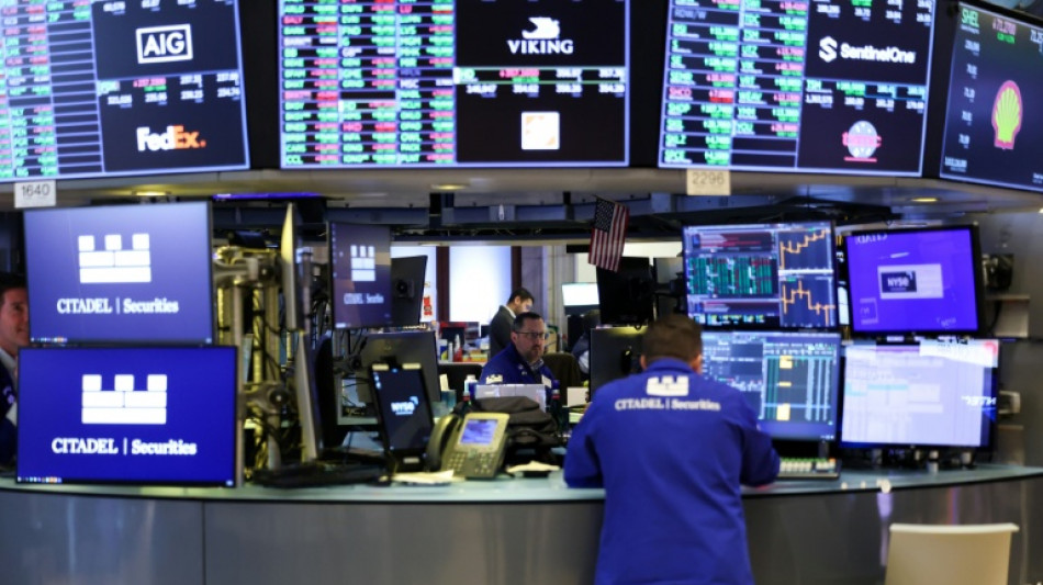 Wall Street sur la d&eacute;fensive face aux droits de douane sur l'automobile