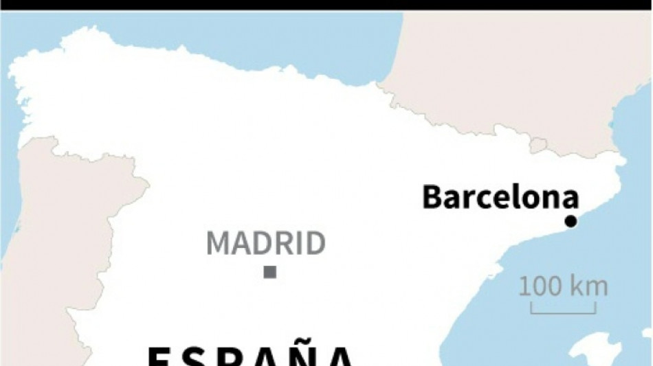 Medio centenar de lesionados al volcar un autobús cerca de Barcelona