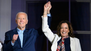 Biden e Kamala fazem campanha juntos pela primeira vez para celebrar vit&oacute;ria econ&ocirc;mica