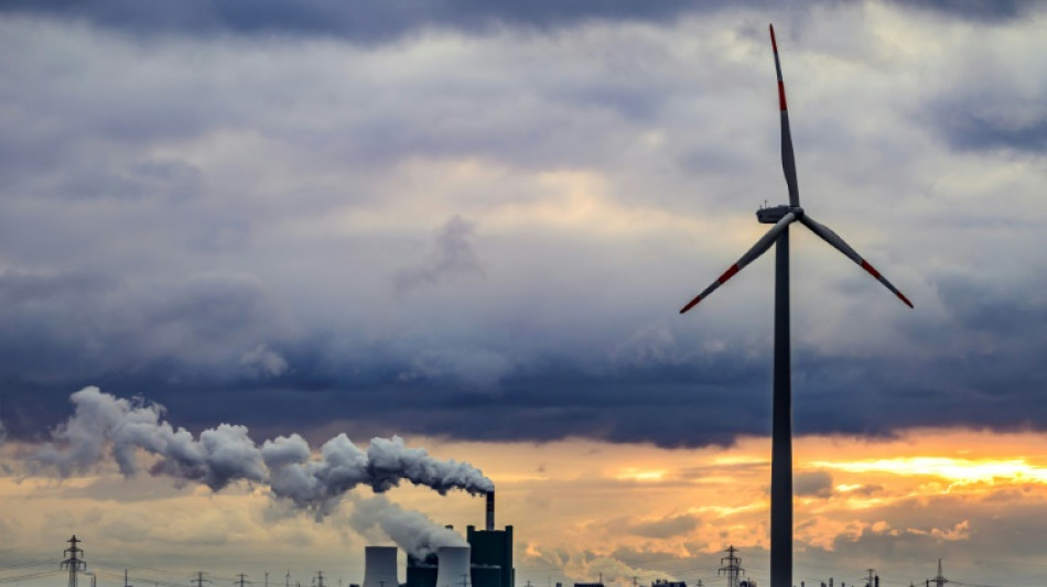 Zahl der Besch&auml;ftigen im Bereich erneuerbare Energien 2022 stark gestiegen