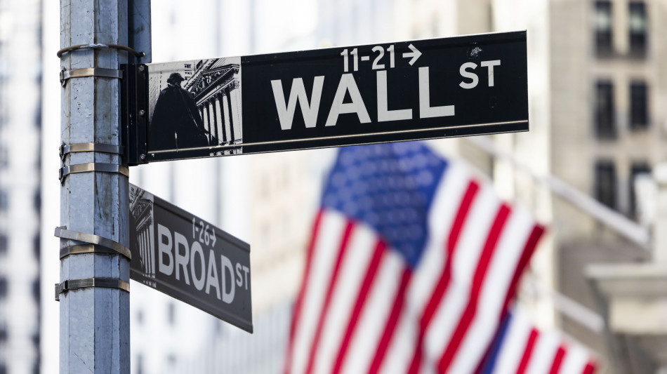 Wall Street apre positiva, Dj +0,05%, Nasdaq +0,02%