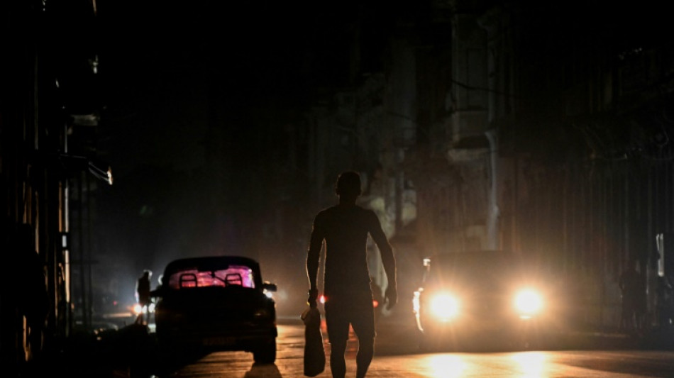 Cuba: les autorit&eacute;s tentent de r&eacute;tablir le courant, les habitants r&eacute;sign&eacute;s