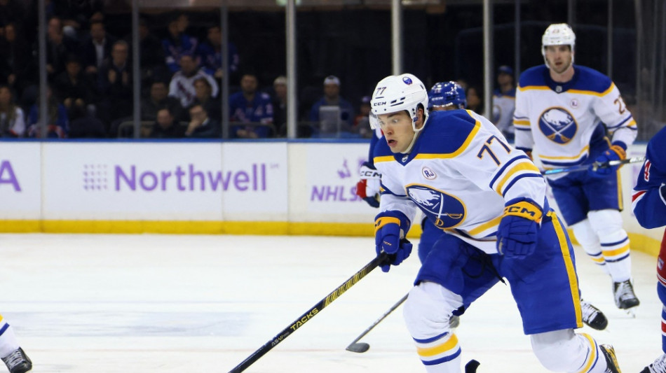 NHL: Peterka erleidet Gehirnersch&uuml;tterung in Prag