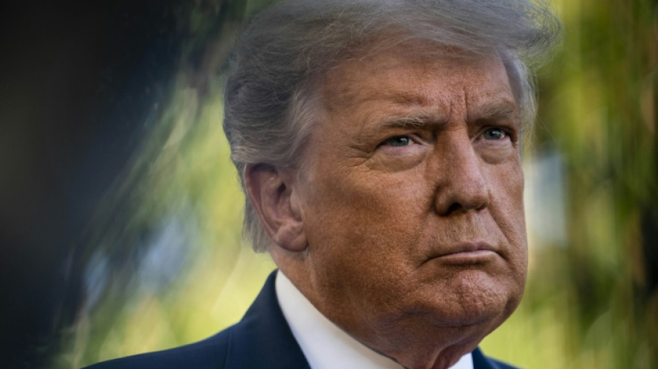 Trump demanda a Clinton por acusaciones de colusi&oacute;n con Rusia 