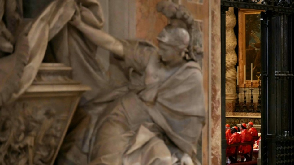 Kardin&auml;le stimmen sich mit Messe auf Konklave zur Wahl eines neuen Papstes ein