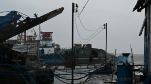 Mueren cinco rescatistas por tif&oacute;n en Filipinas, seg&uacute;n la polic&iacute;a