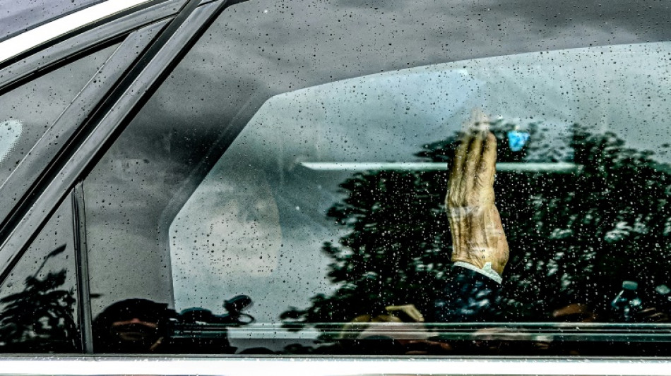 Berlusconi, "immortel" octog&eacute;naire, a quitt&eacute; l'h&ocirc;pital