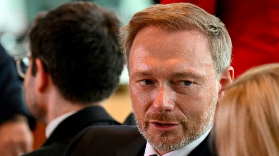 Kabinett beschlie&szlig;t R&uuml;ckkehr zur Schuldenbremse 2023