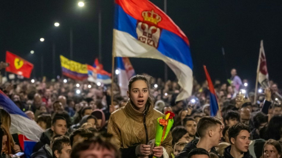 Zehntausende protestieren erneut gegen Missst&auml;nde und Korruption in Serbien