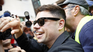 Band pro-pal Kneecap a Glastonbury nonostante 'bando' di Starmer