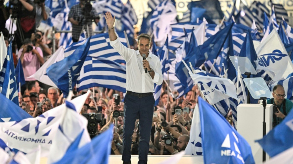 A la veille des &eacute;lections, des Grecs parient sur "une large victoire" de Mitsotakis