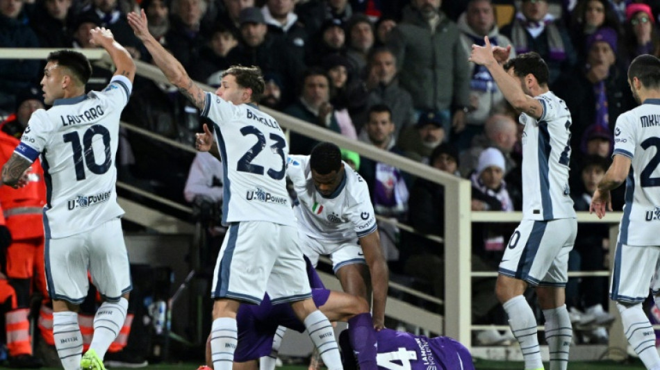 Foot: Fiorentina-Inter arr&ecirc;t&eacute; et &agrave; rejouer apr&egrave;s le malaise de Bove (Ligue)
