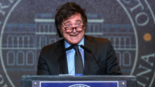 Milei fala com papa e inicia transi&ccedil;&atilde;o presidencial na Argentina