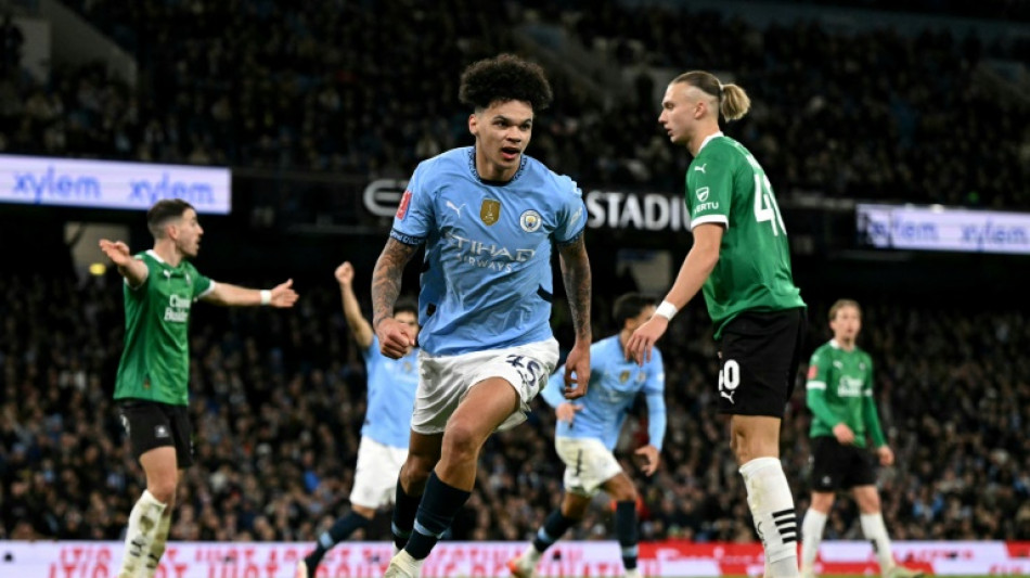Manchester City reage a tempo contra o Plymouth e avan&ccedil;a na Copa da Inglaterra