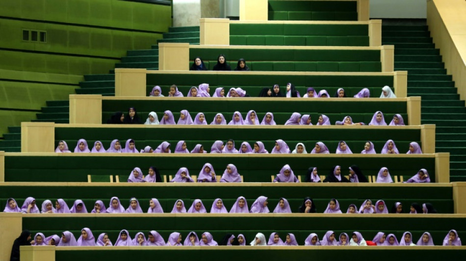 Nuevos casos de intoxicaci&oacute;n en varias regiones de Ir&aacute;n, seg&uacute;n los medios