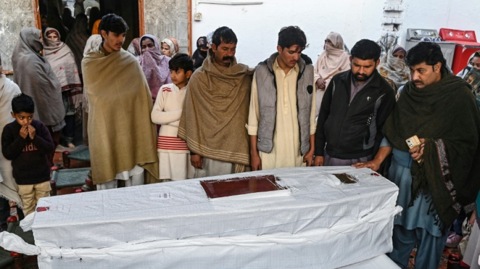 Un village pakistanais enterre un des siens, un migrant mort au large des c&ocirc;tes africaines
