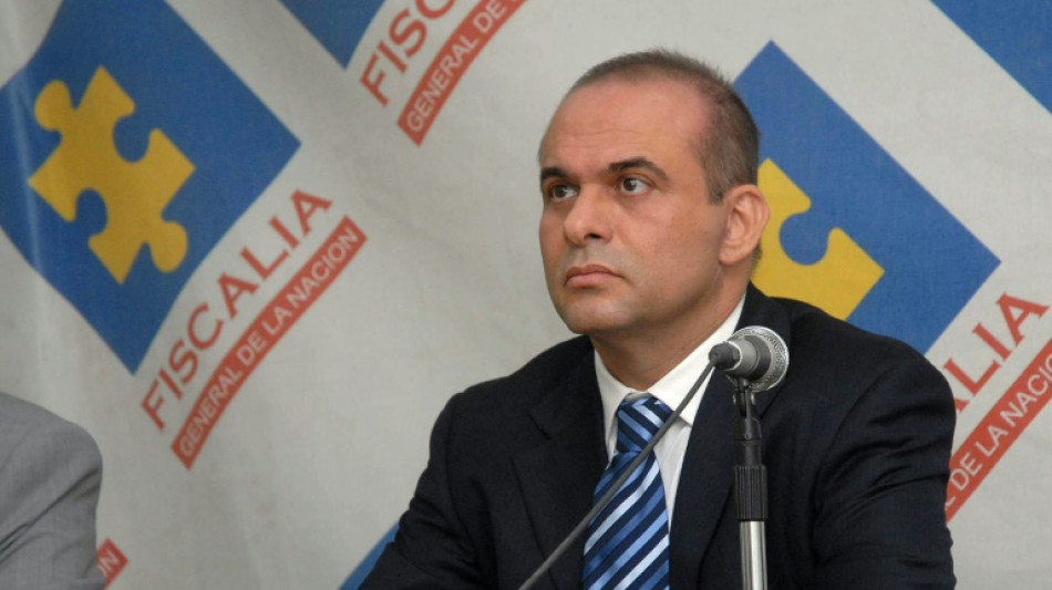 Col&ocirc;mbia pedir&aacute; aos EUA extradi&ccedil;&atilde;o de ex-comandante paramilitar que integrar&aacute; governo