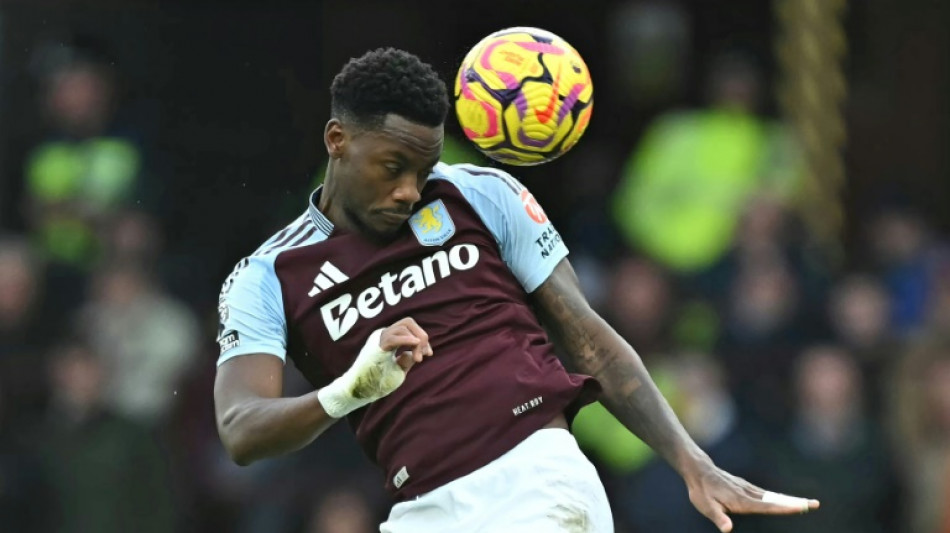 Colombiano Jhon Dur&aacute;n deixa Aston Villa e vai jogar no saudita Al Nassr