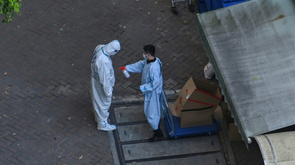 Habitantes de Shangh&aacute;i se desahogan contra el confinamiento en las redes sociales