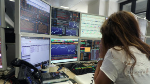 Borsa: Milano +0,66% con Interpump in luce, gi&ugrave; Leonardo