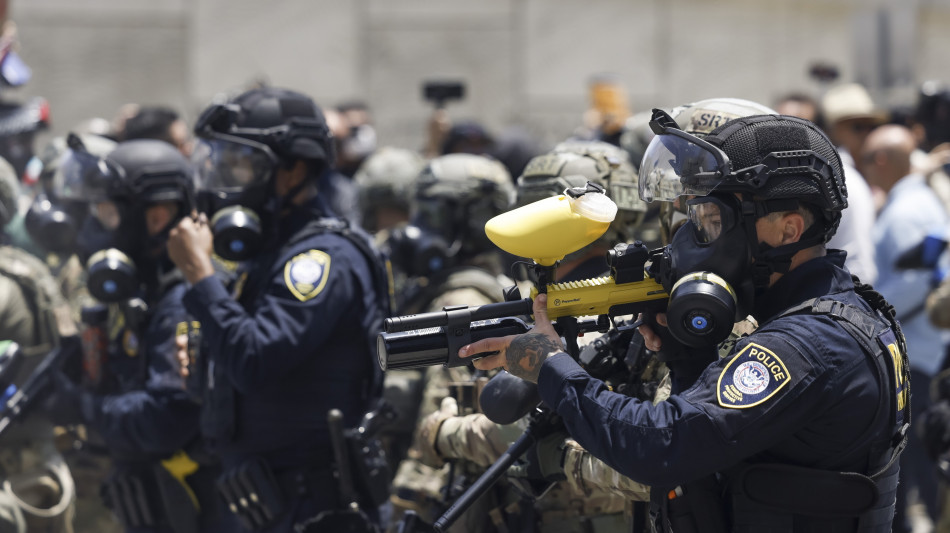 Trump, liberer&ograve; Los Angeles da migranti e criminali