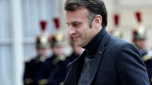 Toujours en qu&ecirc;te d'un Premier ministre, Macron veut r&eacute;unir les partis