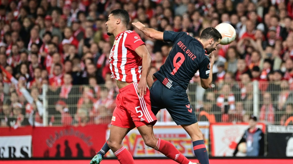 Sieg gegen Gladbach: Union gr&uuml;&szlig;t weiter von Platz eins