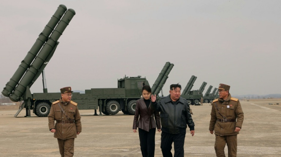 Corea del Norte realiz&oacute; ejercicio con lanzacohetes m&uacute;ltiples de calibre 600 mm, dice KCNA