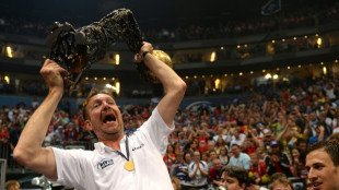 &Uuml;berraschendes Comeback: Schwalb &uuml;bernimmt in Erlangen