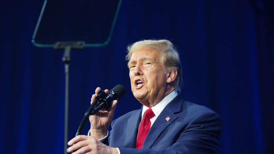 Trump, da Zelensky richieste fondi senza fine, la risolver&ograve;