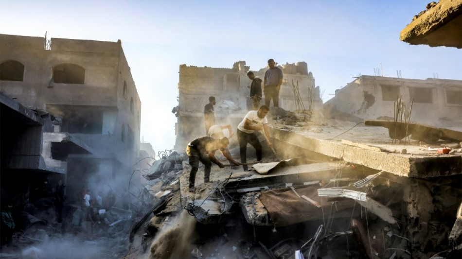 Palestinos aguardam desesperados ajuda humanit&aacute;ria prometida a Gaza