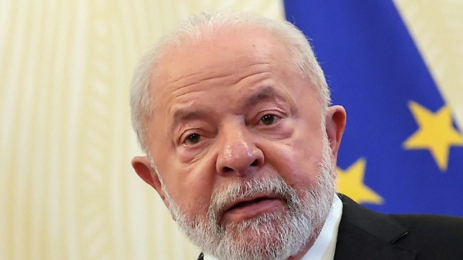 Lula anuncia que far&aacute; cirurgia no quadril