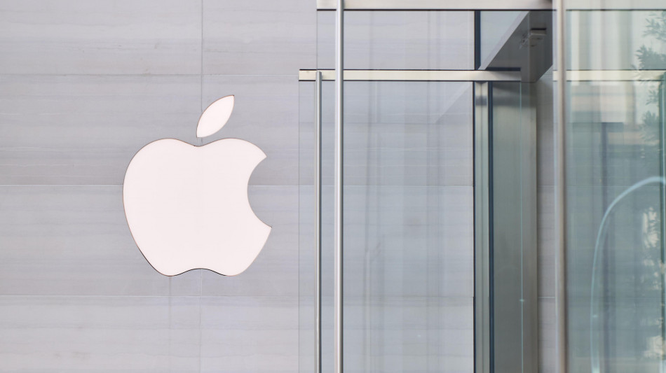Apple cala a Wall Street con minacce Trump, -4%
