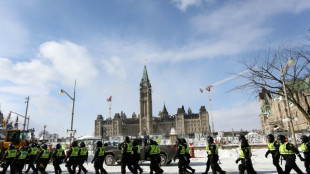 La police reprend progressivement le contr&ocirc;le du centre d'Ottawa