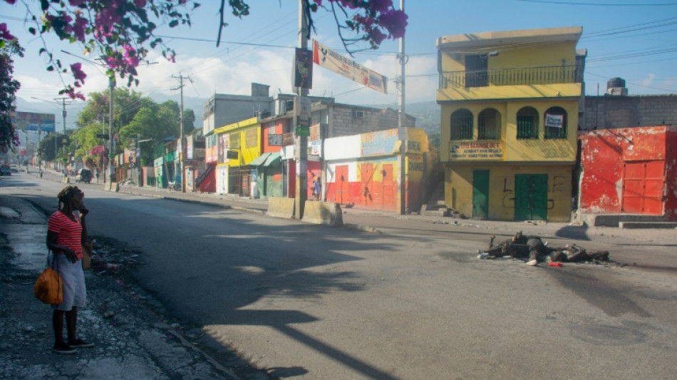 Mais de 50 mil pessoas fugiram de Porto Pr&iacute;ncipe em tr&ecirc;s semanas devido &agrave; onda de viol&ecirc;ncia